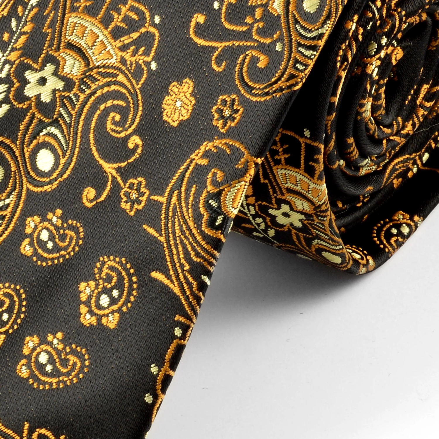 Cheapest โค๏ธ Tailor Toki Black & Gold Paisley Pattern Silk Tie โญ - Image 2