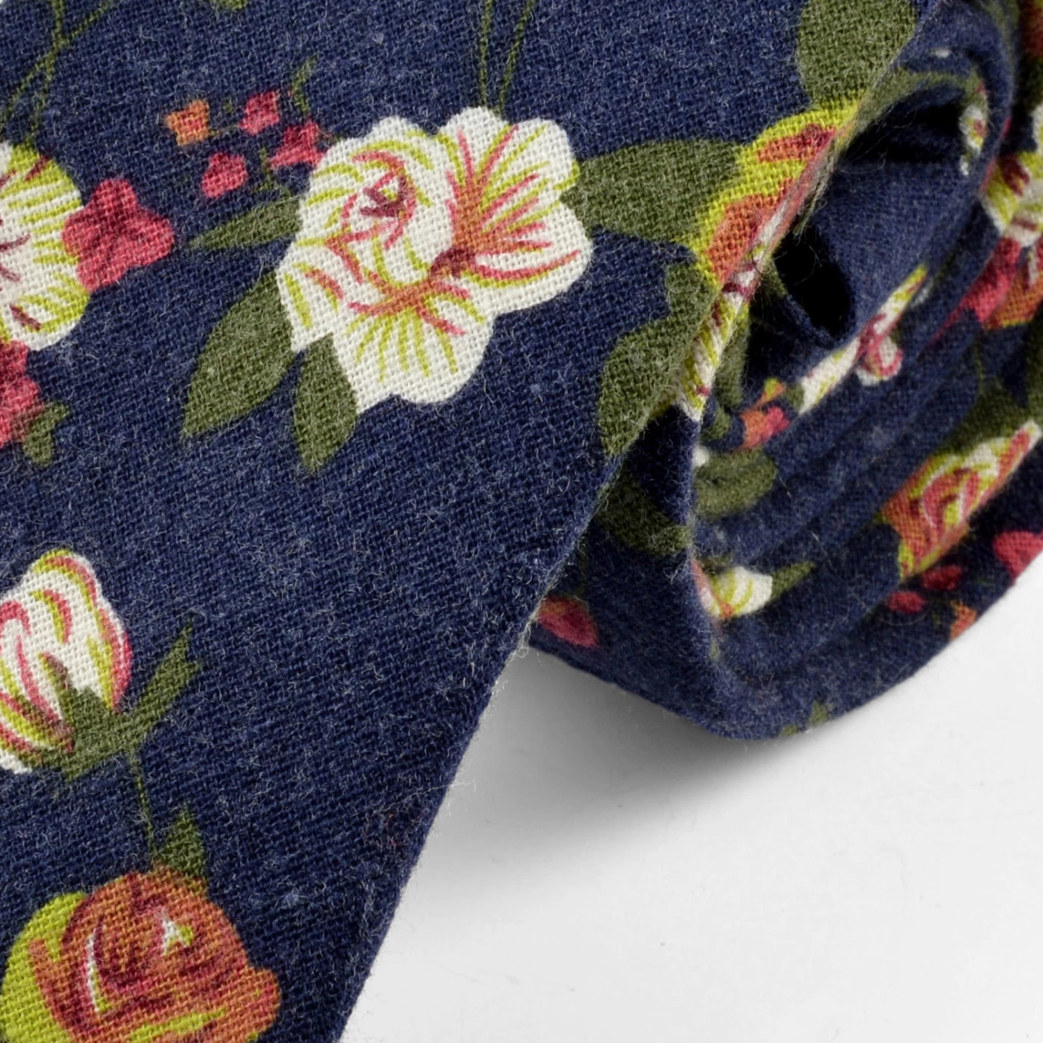 Best reviews of π Tailor Toki Navy Blue & Bold Flower Print Cotton Tie β - Image 2